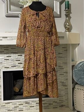 Time to bloom Floral Tiered Midi Dress with smocked waist M